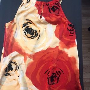 White House/Black market/medium